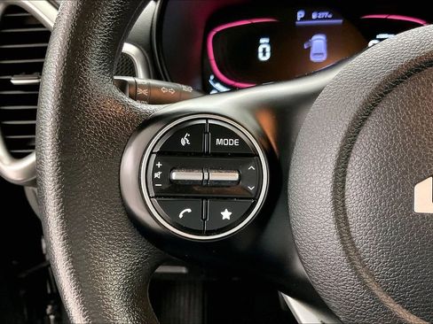 Used 2023 Kia Soul LX w/ Option Group 015 FWD image 10