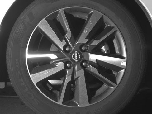 Used 2025 Nissan Versa SV FWD image 13
