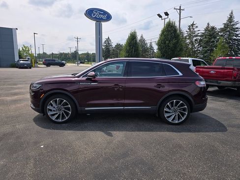Used 2023 Lincoln Nautilus Reserve w/ Equipment Group 202A AWD/4WD image 2