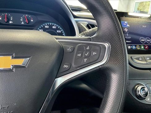 Used 2024 Chevrolet Malibu LT image 9