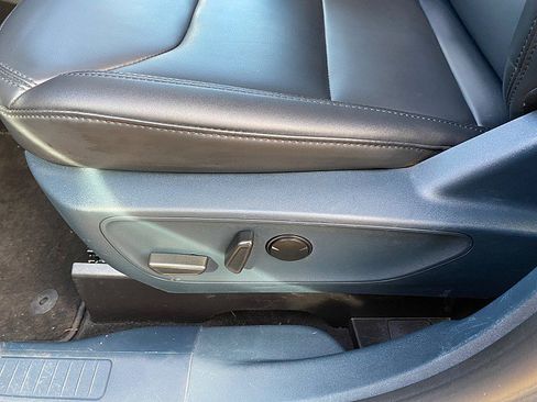 Certified 2024 Ford Maverick Lariat w/ Black Appearance Package image 32