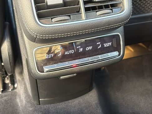 Used 2025 Mercedes-Benz GLS 450 4MATIC image 9