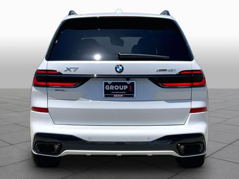 New 2027 BMW X7 xDrive40i w/ M Sport Package AWD/4WD image 4