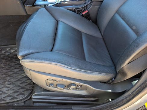 Used 2010 BMW 528i Sedan image 17