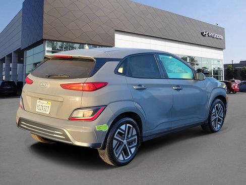 Certified 2023 Hyundai Kona SE image 2