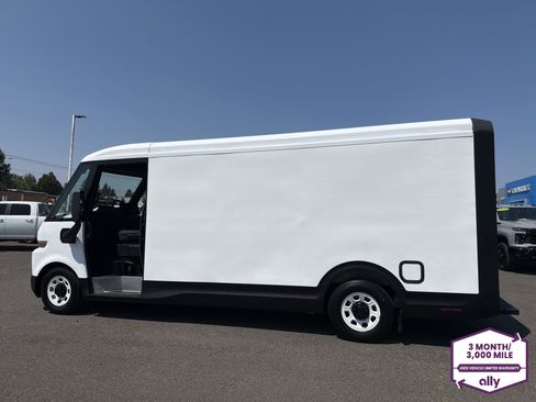 Used 2023 Chevrolet Brightdrop 600 w/ Active Safety Package 2 AWD/4WD image 2