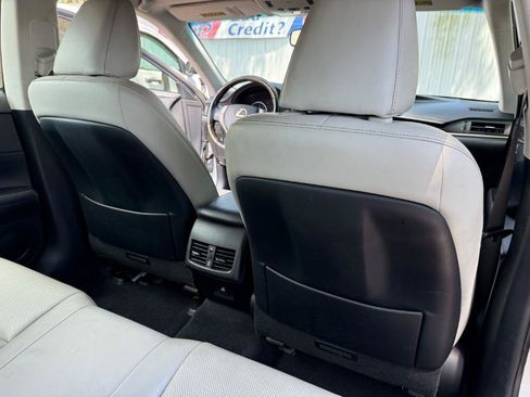 Used 2013 Lexus ES 350 w/ Luxury Pkg FWD image 29