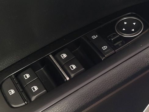 Used 2023 Kia Soul LX w/ Option Group 015 FWD image 27