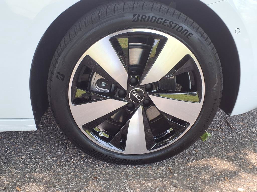 Used 2025 Audi A5 Premium AWD/4WD image 4