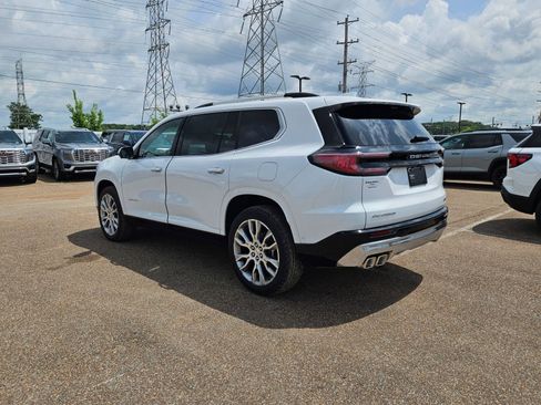 New 2026 GMC Acadia Denali FWD image 3