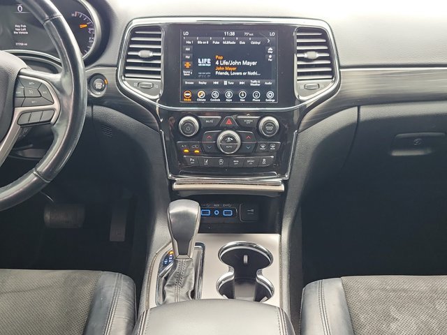Used 2022 Jeep Grand Cherokee Laredo AWD/4WD image 24