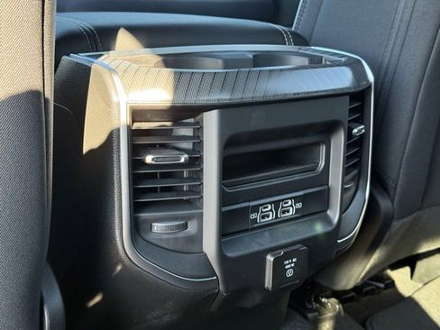 New 2026 RAM 1500 4x4 Crew Cab image 32