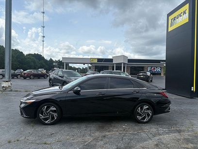 Used 2025 Hyundai Elantra SEL