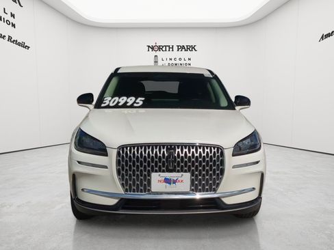 Used 2023 Lincoln Corsair FWD image 8