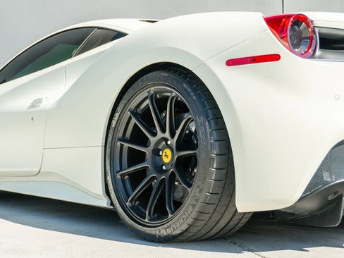 Used 2019 Ferrari 488 GTB image 44