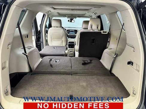 Used 2018 GMC Acadia Denali w/ Technology Package AWD/4WD image 22