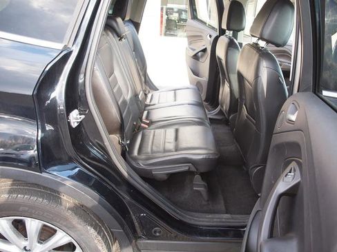 Used 2017 Ford Escape Titanium image 7