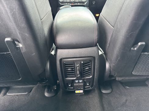 Used 2022 Dodge Durango R/T w/ Blacktop Package AWD/4WD image 29