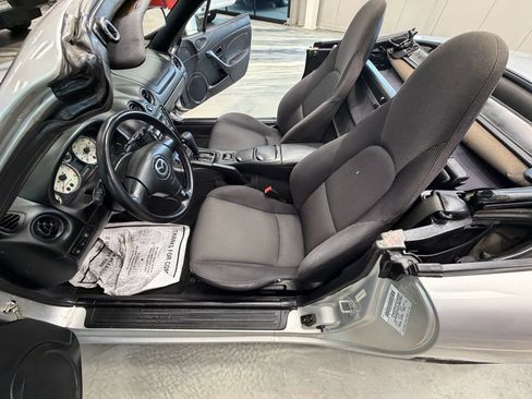 Used 2001 MAZDA MX-5 Miata RWD image 39