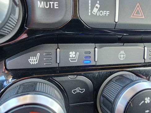 Used 2022 RAM 2500 Laramie image 29