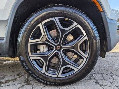 Used 2025 Rivian R1S Adventure image 46