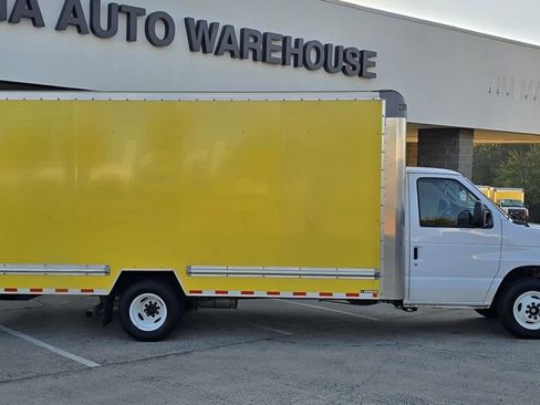 Used 2024 Ford E-350 and Econoline 350 Super Duty w/ Driver's Safety Package image 3