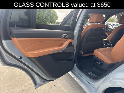 Used 2024 BMW X7 xDrive40i w/ M Sport Package image 11