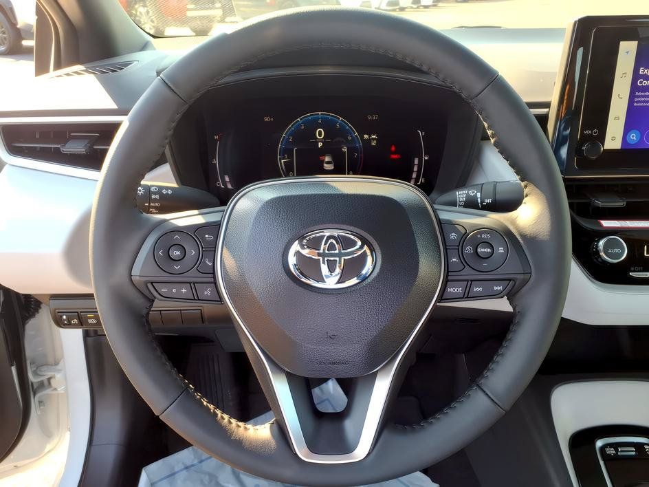 New 2026 Toyota Corolla SE FWD image 15