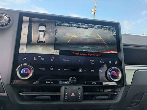 Used 2024 Lexus GX 550 w/ Accessory Package (31) AWD/4WD image 27