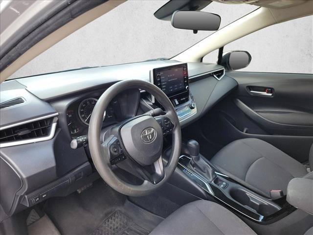 Used 2020 Toyota Corolla LE w/ Carpet Mat Package (TMS) FWD image 10
