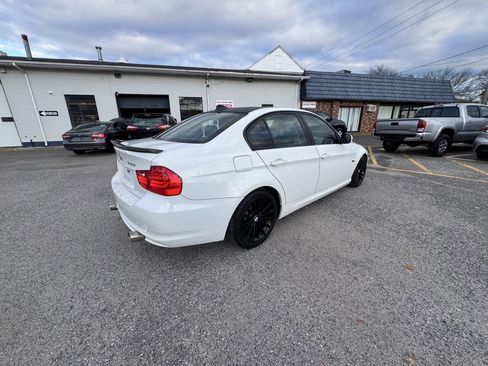Used 2011 BMW 335i Sedan image 11
