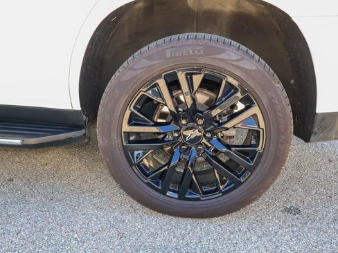 Used 2022 Chevrolet Tahoe LT w/ LT Signature Plus Package AWD/4WD image 36