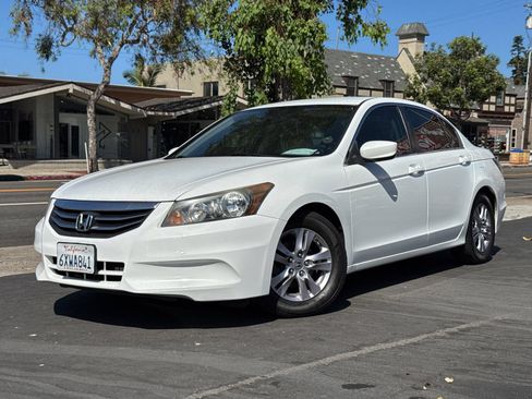 Used 2012 Honda Accord SE image 2