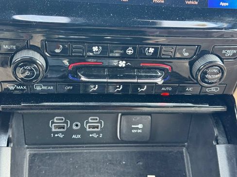 Certified 2023 Jeep Grand Cherokee L Limited w/ Luxury Tech Group II AWD/4WD image 39