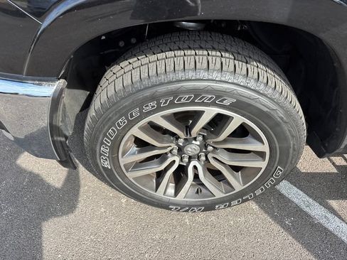 Used 2025 RAM 1500 Limited AWD/4WD image 36