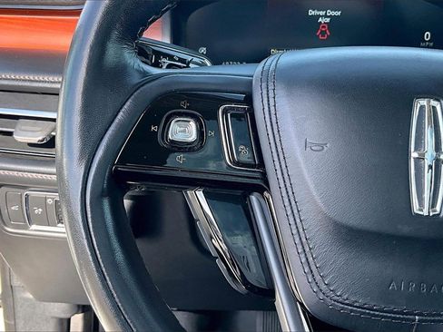 Used 2023 Lincoln Aviator Reserve w/ Equipment Group 201A image 18