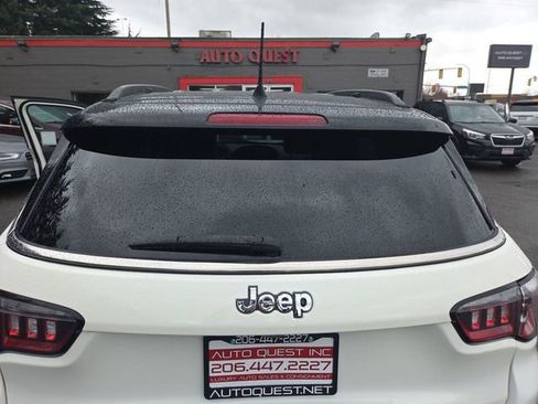 Used 2021 Jeep Compass Limited image 23