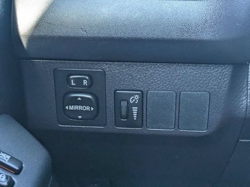Used 2016 Toyota RAV4 LE FWD image 21