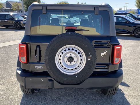 New 2025 Ford Bronco 4-Door image 7