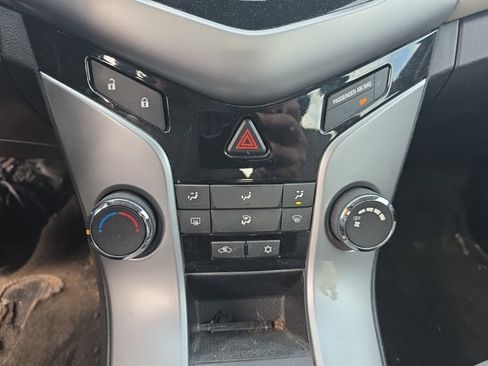 Used 2011 Chevrolet Cruze LS w/ Connectivity Package image 23