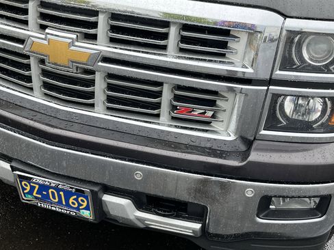 Used 2015 Chevrolet Silverado 1500 LTZ Z71 w/ LTZ Plus Package image 9