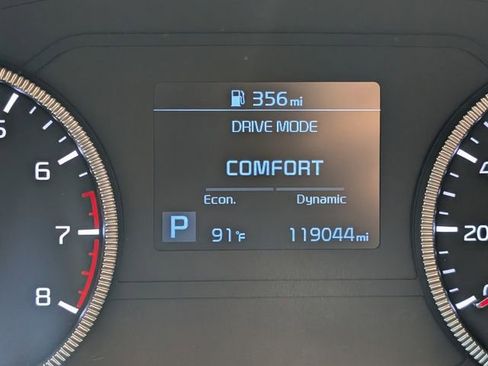 Used 2020 Kia Telluride S w/ S 8 Passenger Seating Package image 29