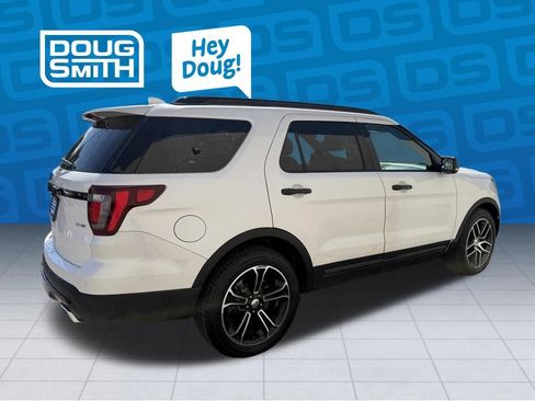 Used 2017 Ford Explorer Sport w/ Equipment Group 401A AWD/4WD image 5