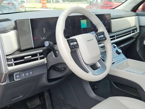 Used 2025 Hyundai Santa Fe SEL FWD image 13