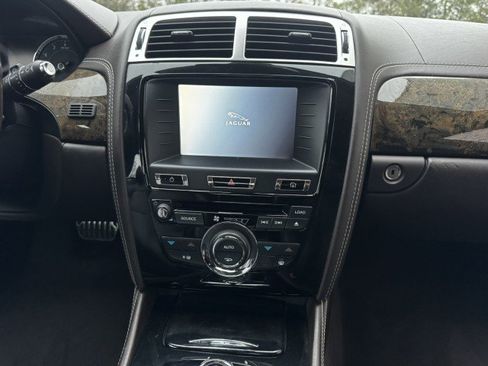 Used 2014 Jaguar XK Coupe image 31