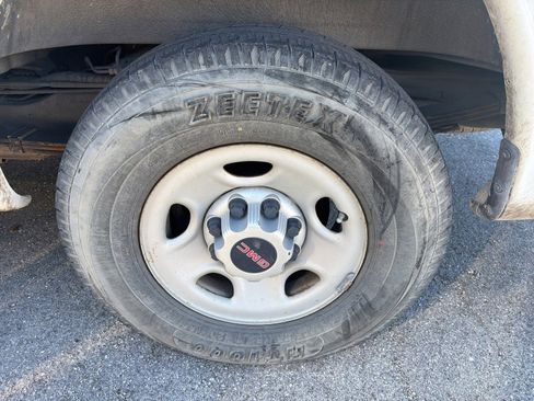 Used 2016 GMC Savana 2500 image 6