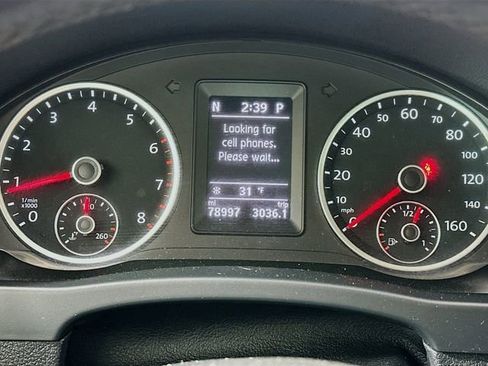 Used 2013 Volkswagen Tiguan SE image 10