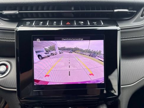 Used 2025 Jeep Grand Cherokee Laredo RWD image 20