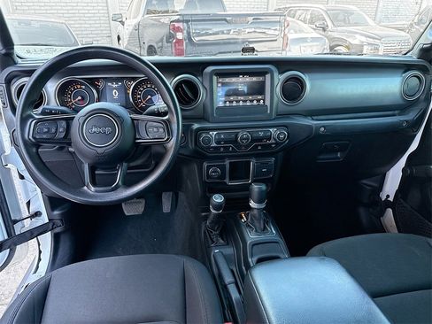 Used 2022 Jeep Gladiator Sport image 24