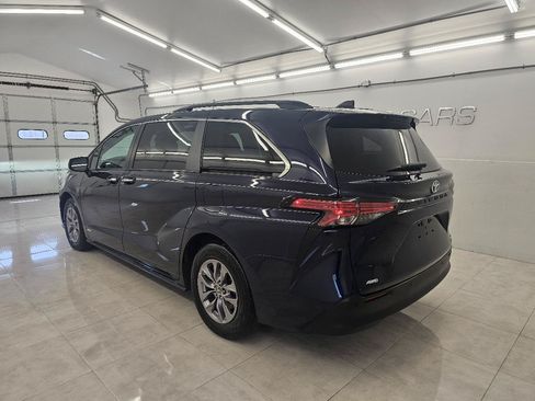 Used 2021 Toyota Sienna XLE w/ XLE Plus Package AWD/4WD image 6